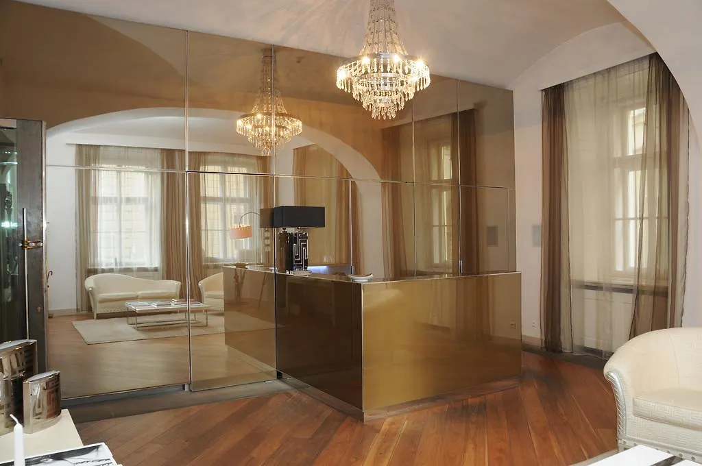 Royal Road Apartment Prag